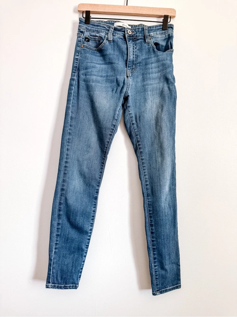 Kancan High Rise Skinny Jeans Size 27 Medium Wash Stretch Denim
